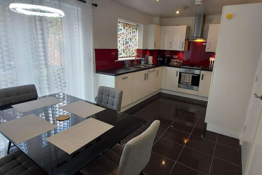 Modern Home Near Etihad, Coop Live Manchester Exterior photo